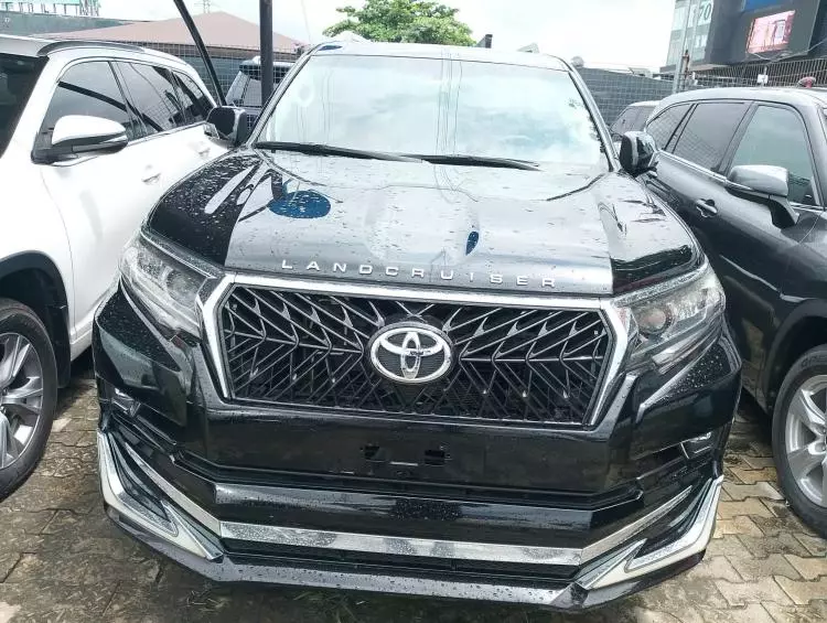 Toyota Land Cruiser Prado VX.L