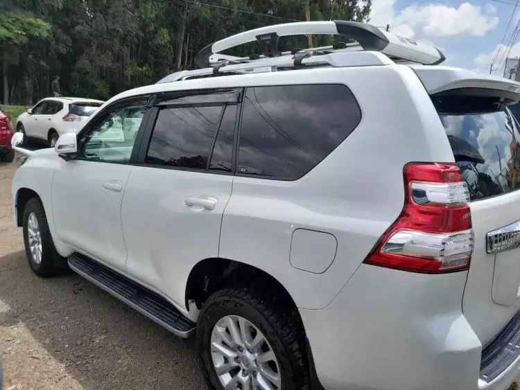 Toyota Landcruiser TX.G