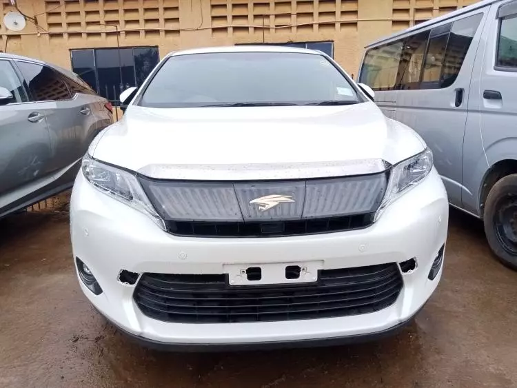 Toyota Harrier hybrid