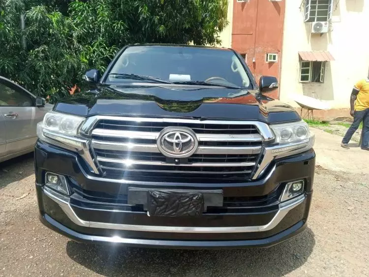 Toyota Land Cruiser