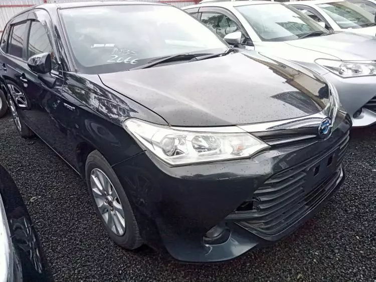 Toyota Fielder hybrid 