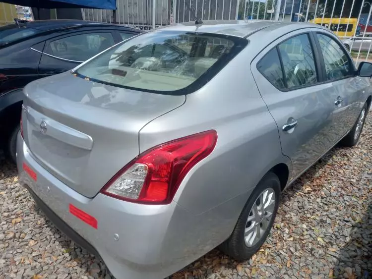 Nissan Almera