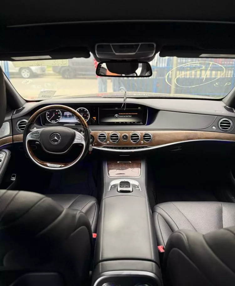 Mercedes-Benz S 550