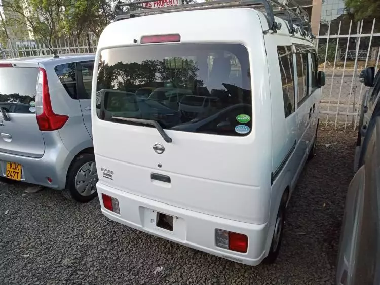 Nissan 100 NX