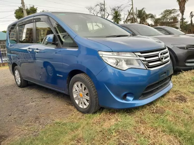 Nissan Serena Hybrid 