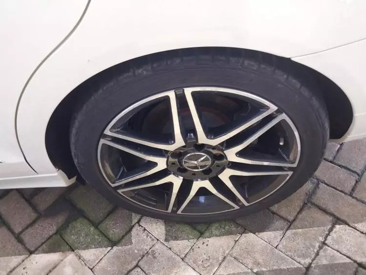 Mercedes-Benz C 200