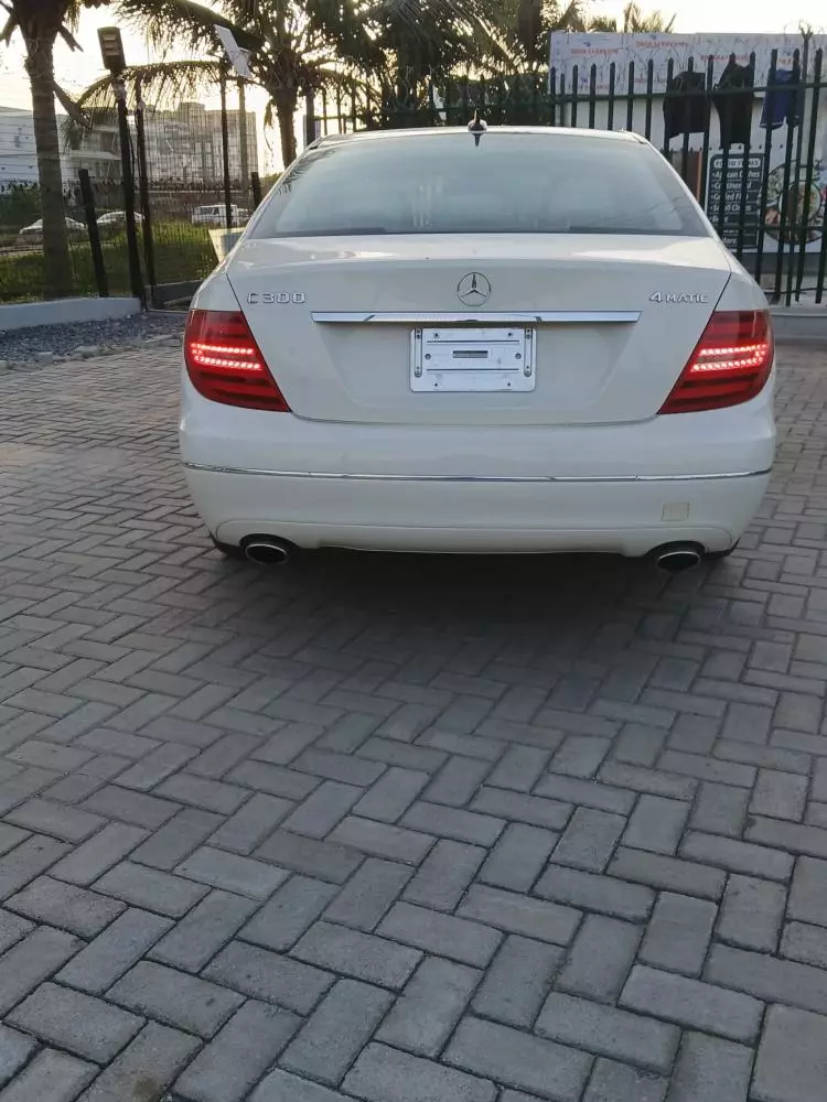 Mercedes-Benz C 300