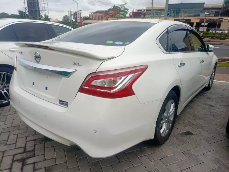 Nissan Teana