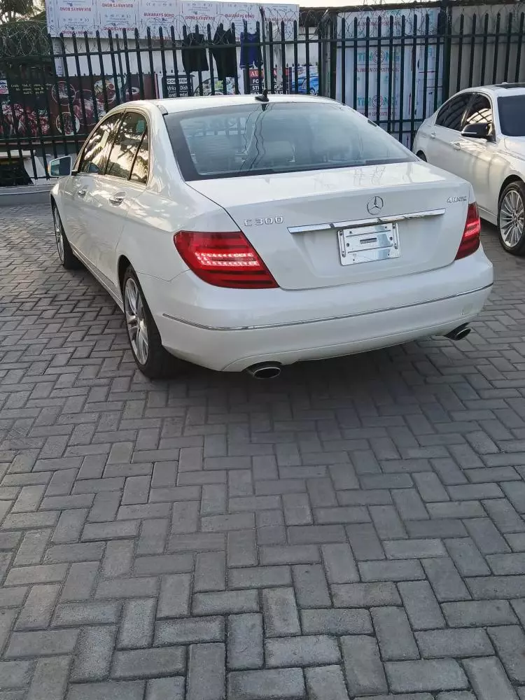 Mercedes-Benz C 300