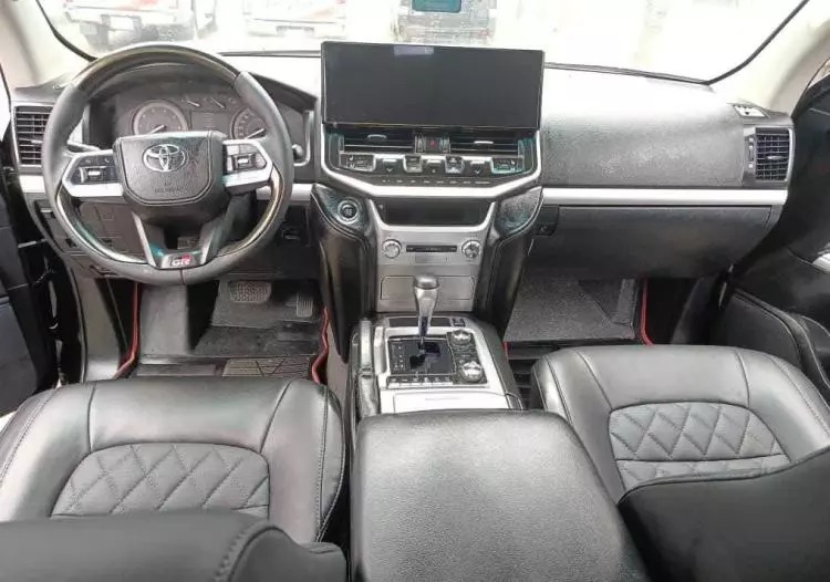 Toyota Land Cruiser GXR