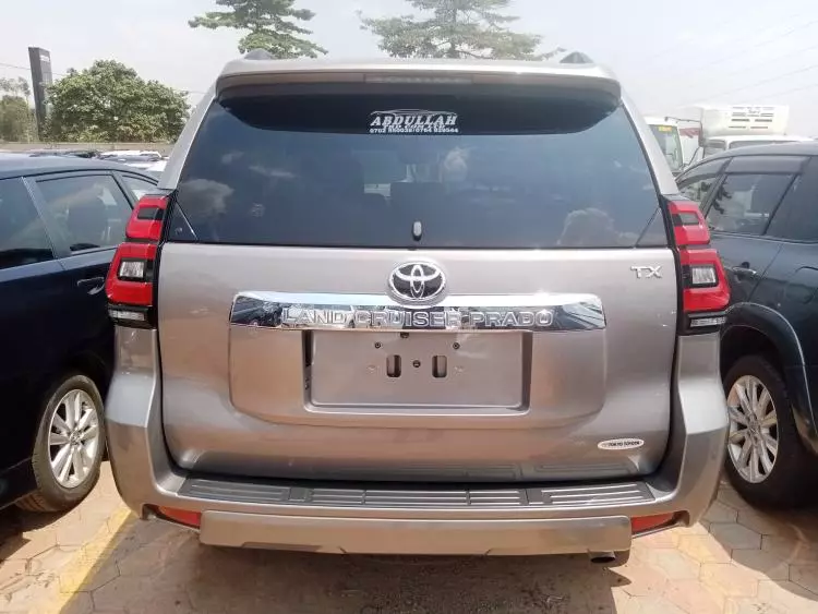 Toyota Landcruiser Prado