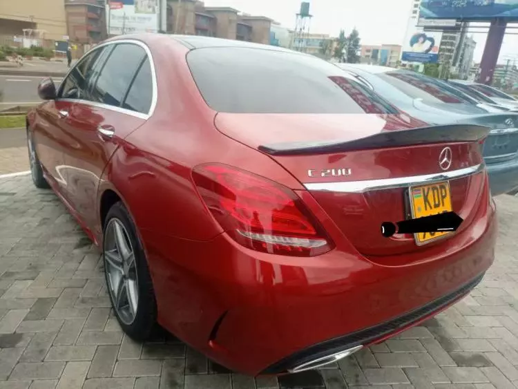 Mercedes-Benz C200