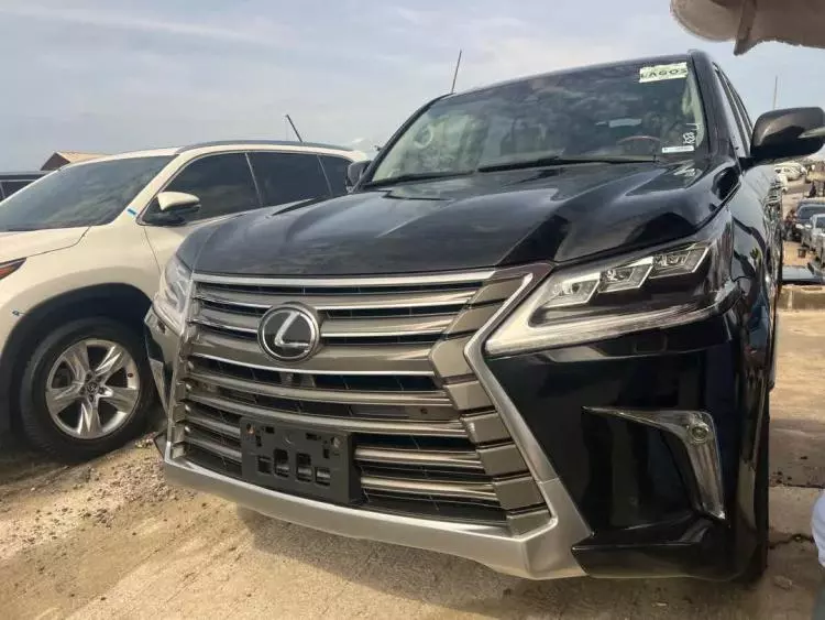 Lexus LX 570