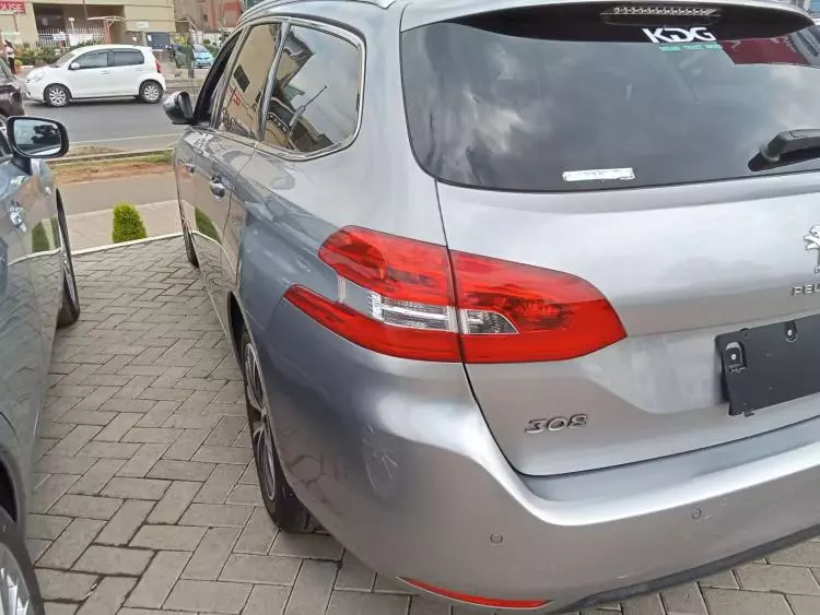 Peugeot 308