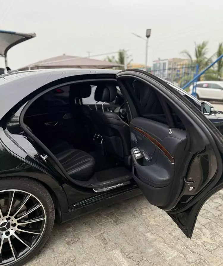 Mercedes-Benz S 550