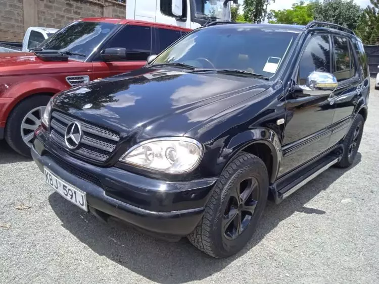 Mercedes-Benz ML 230