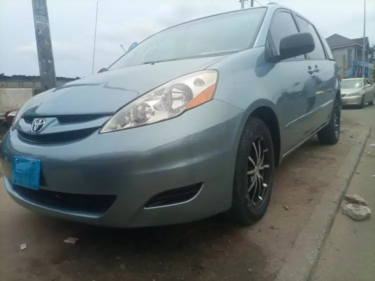 Toyota Sienna