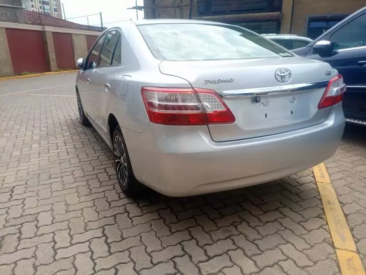 Toyota Premio 