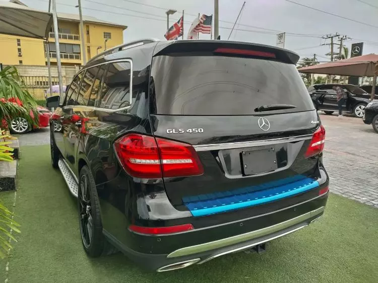 Mercedes-Benz GLS 450