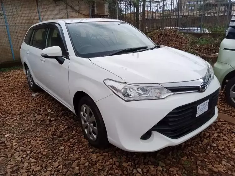 Toyota Fielder hybrid