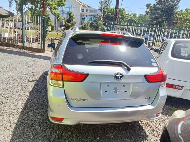 Toyota Fielder