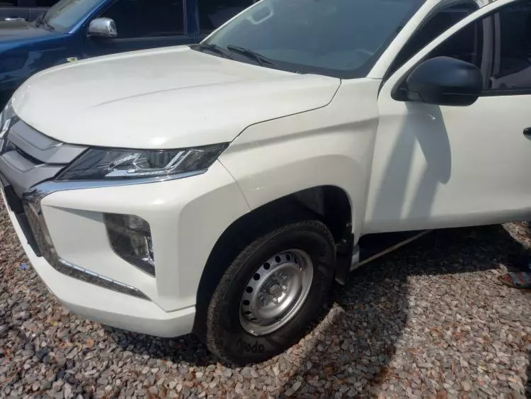 Mitsubishi L200