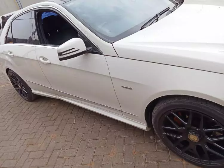 Mercedes-Benz E 200