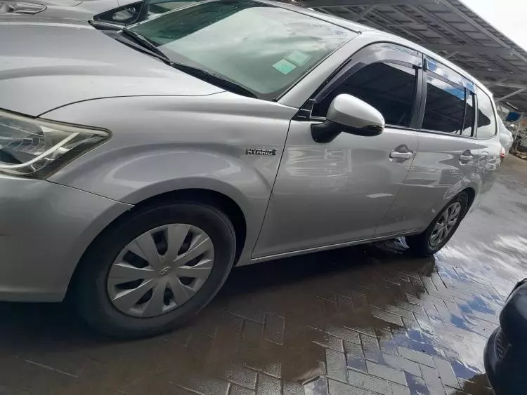 Toyota Fielder hybrid