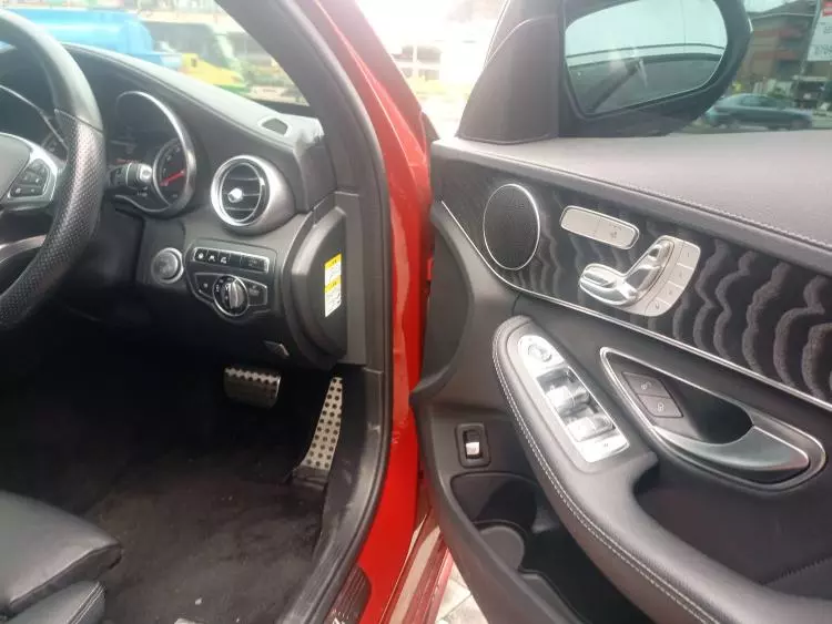 Mercedes-Benz C200