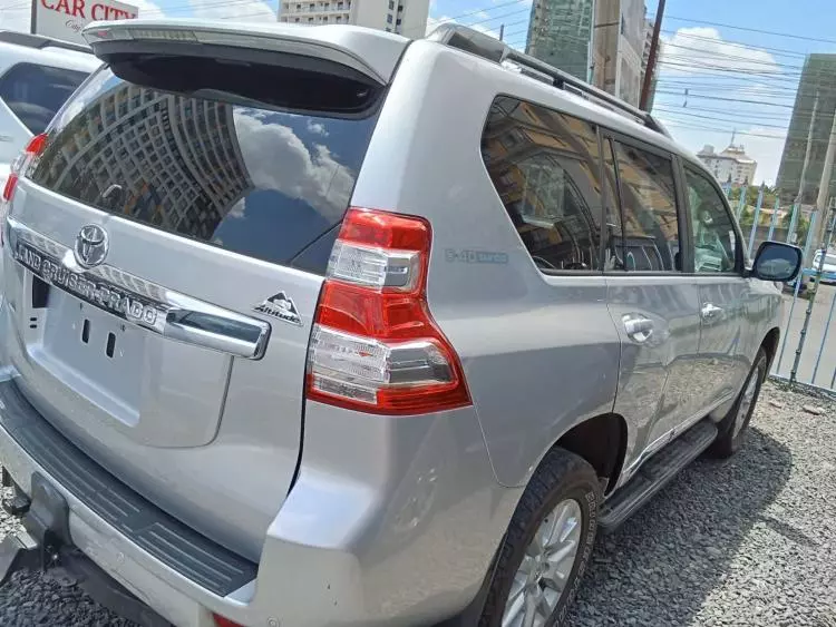 Toyota Landcruiser Prado