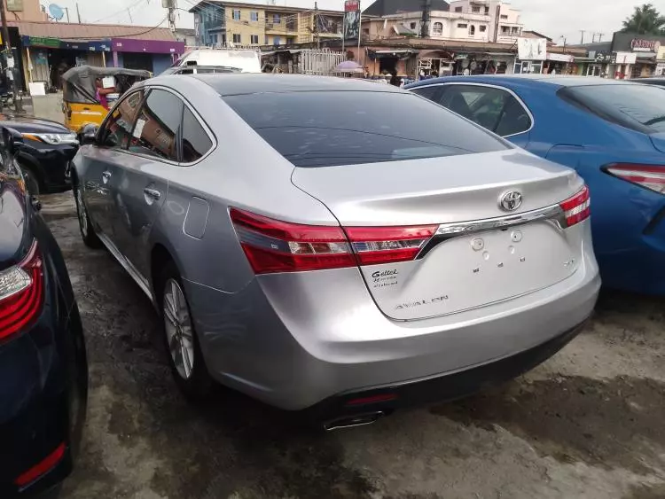 Toyota Avalon