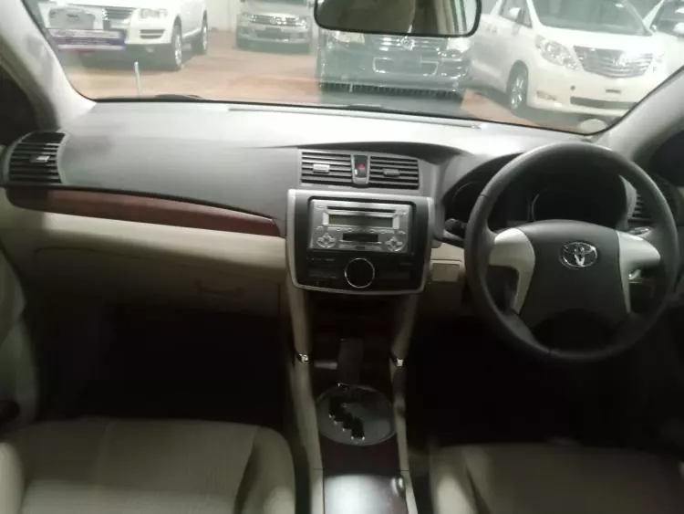 Toyota Premio