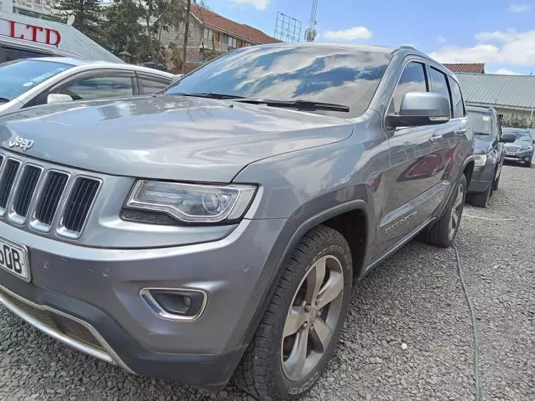 JEEP Latitude