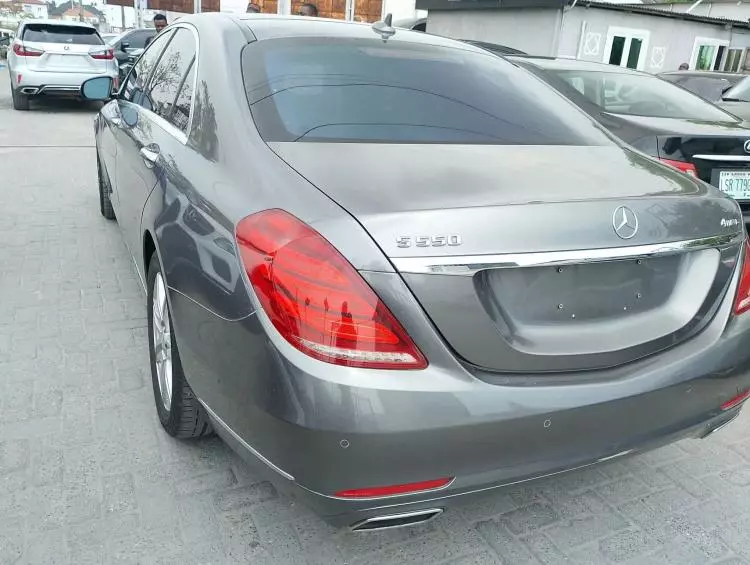 Mercedes-Benz S 550