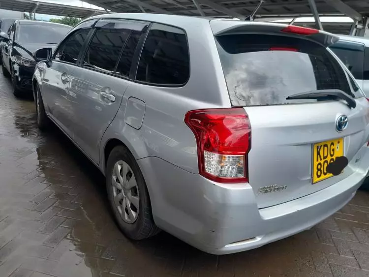 Toyota Fielder hybrid
