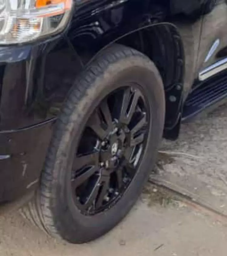 Toyota Landcruiser  V8