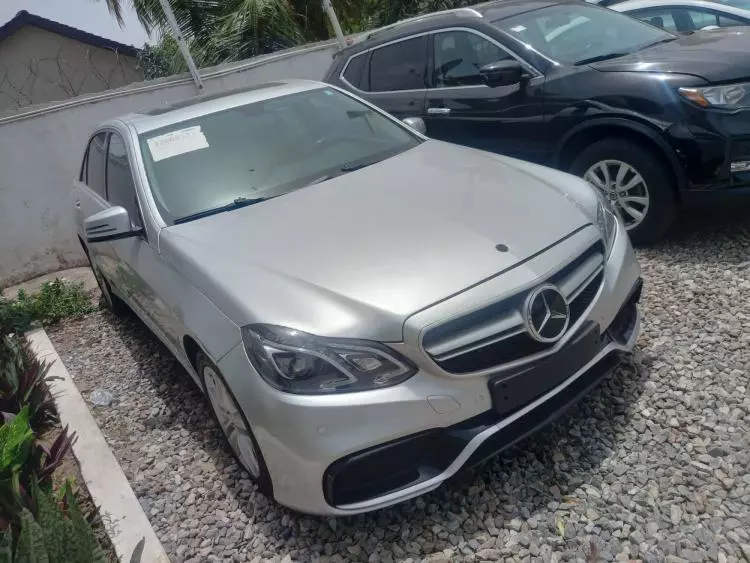 Mercedes-Benz E 350