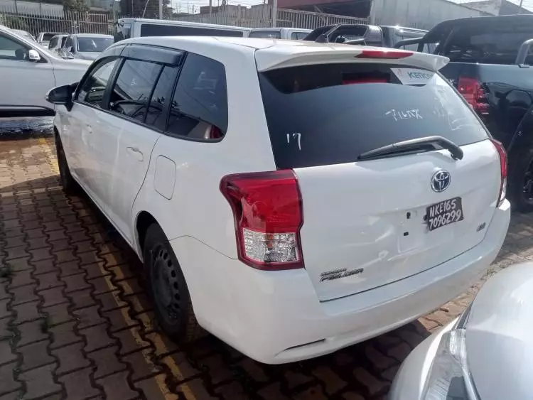 Toyota Fielder hybrid