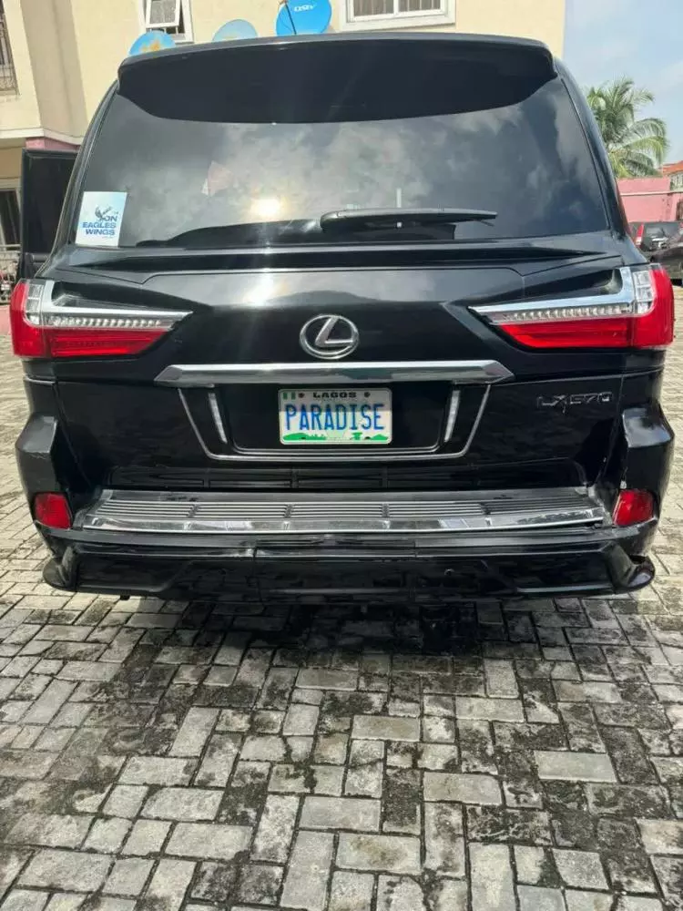 Lexus LX 570