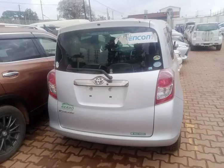 Toyota Ractis