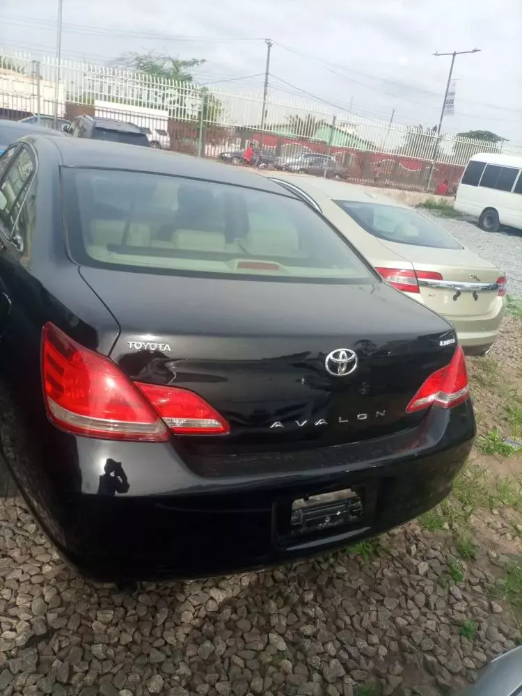Toyota Avalon