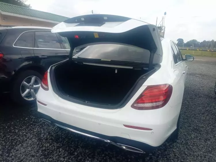 Mercedes-Benz E250
