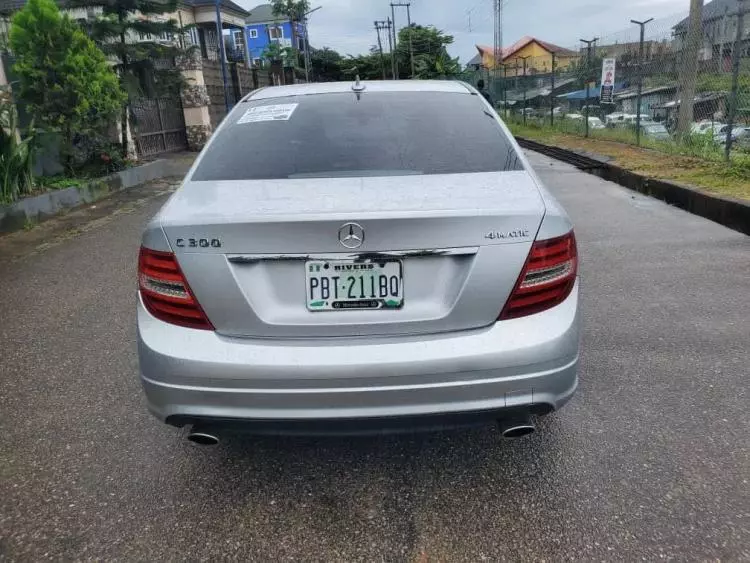 Mercedes-Benz C 300