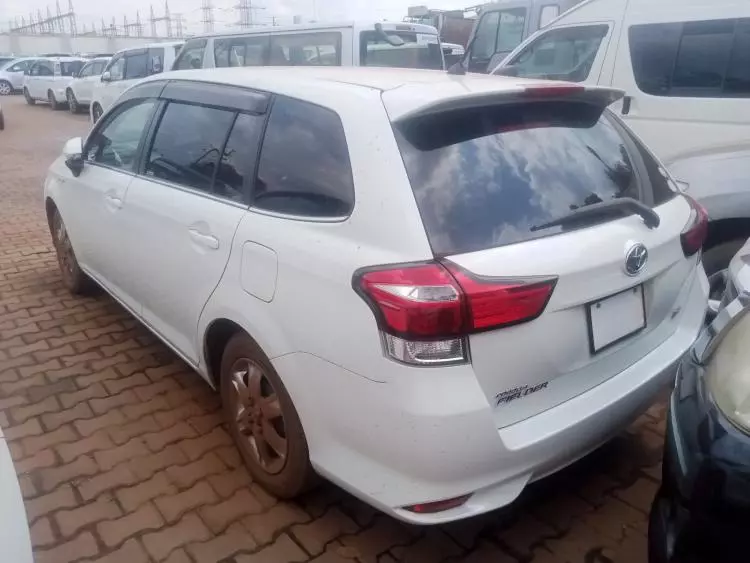 Toyota Fielder hybrid