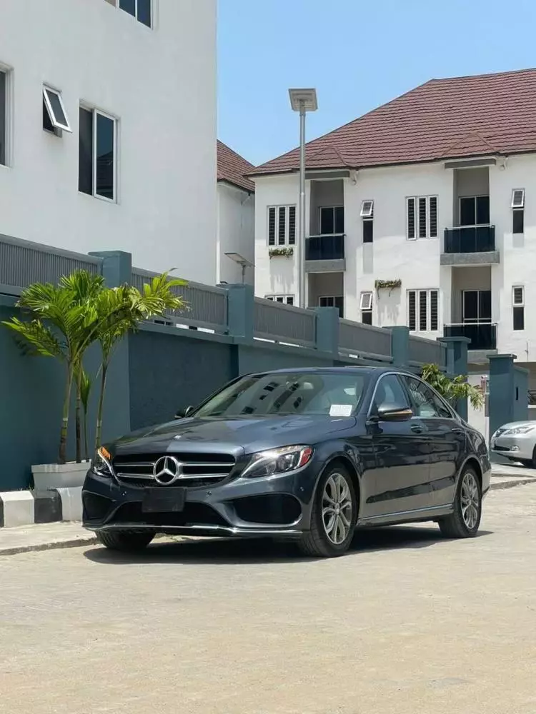 Mercedes-Benz C 300