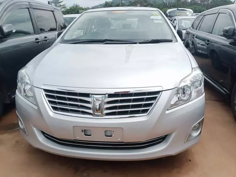 Toyota Premio 