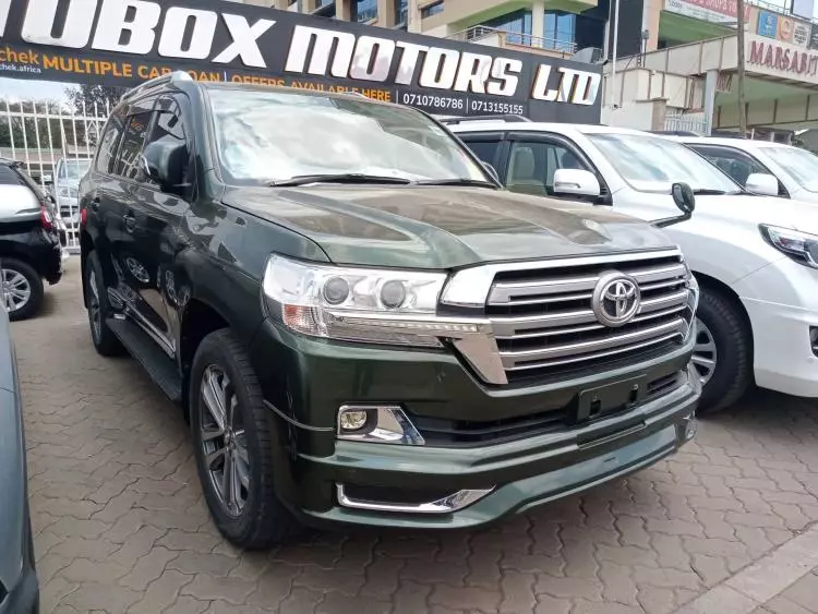 Toyota Landcruiser  V8