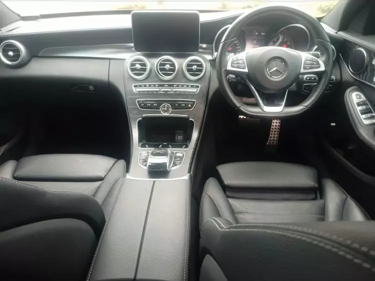 Mercedes-Benz C200