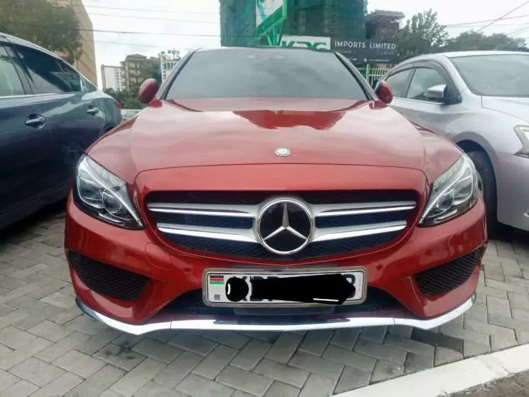 Mercedes-Benz C200