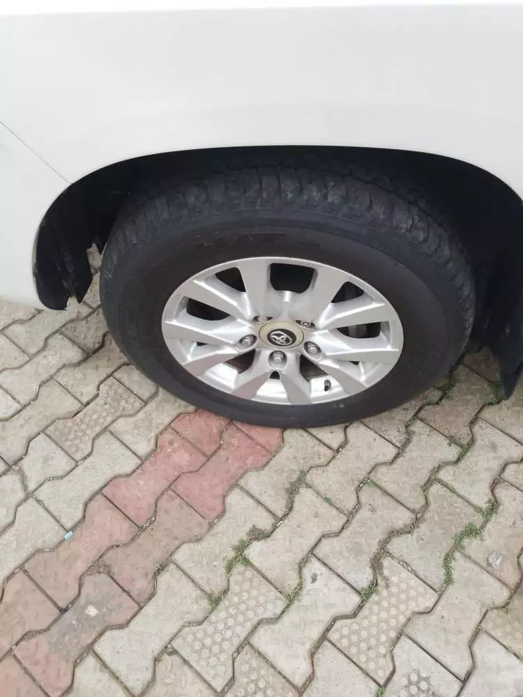 Toyota Land Cruiser V8